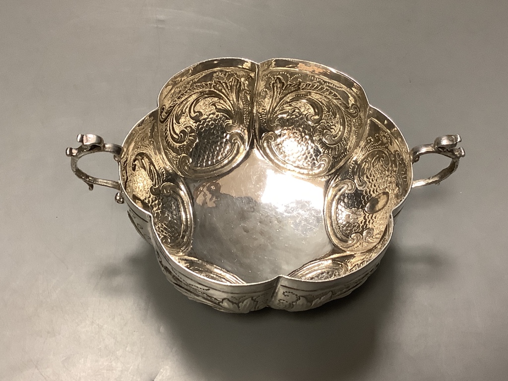 A late 19th century Hanau lobed silver two handled bowl, import marks for London, 1895, diameter 12.8cm, 7oz.